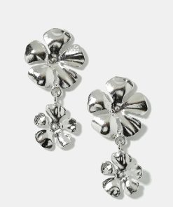 Alternative view of Metal Flower Earrings