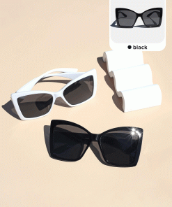 Oversized Butterfly Frames
