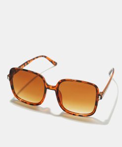 Alternative view of A+ Trendy Oversized Vintage Shades